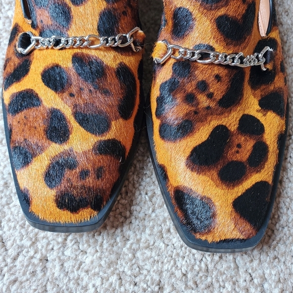 Franco Sarto Basha Chain Square Toe Calf Hair Loafer. Animal print. Size 5.5 - Picture 6 of 8